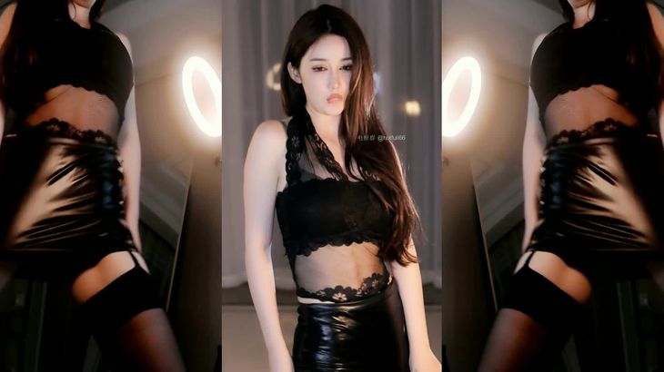 【虎牙是理理吖】付费群热舞定制合集 5