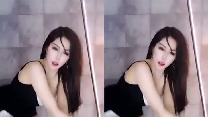 【虎牙桃一/尤娜恩雅】极品大烧货 定制热舞福利合集！23